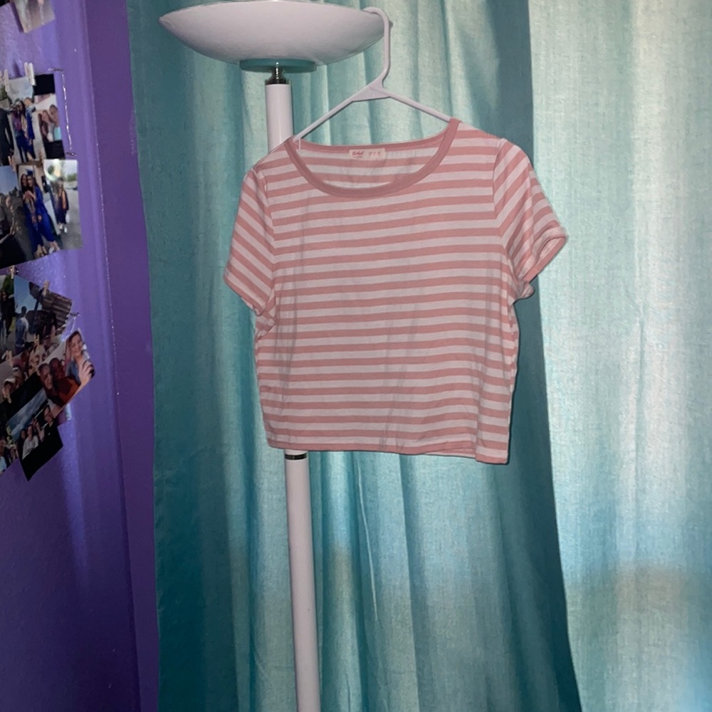 •pink/white striped crop top•